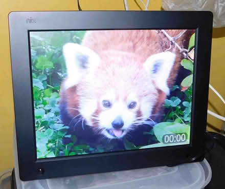 Photo of free Electronic Photo frame 12" made by "Nix" (Grays RM17) #1