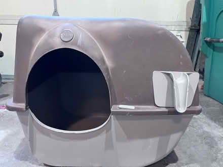 Photo of free Scoop Free Cat Litter Box (South Bernal) #2
