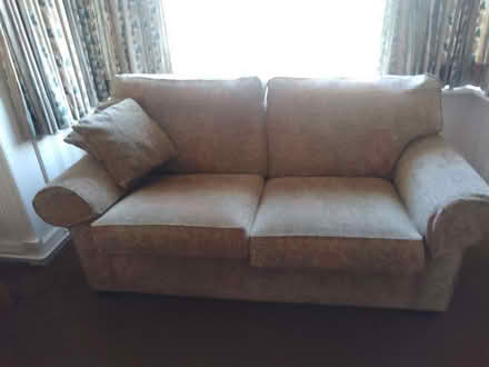 Photo of free 2 & 3 seater settee (Saffron Walden CB10) #1