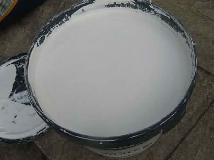 Photo of free Dulux brilliant white silk emulsion paint (Deganwy LL31) #1
