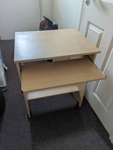 Photo of free Computer Desk (Nottingham NG8) #1
