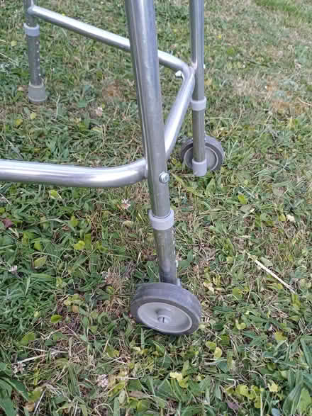 Photo of free Walking Frame / Zimmer Frame (Shortstown MK42) #3