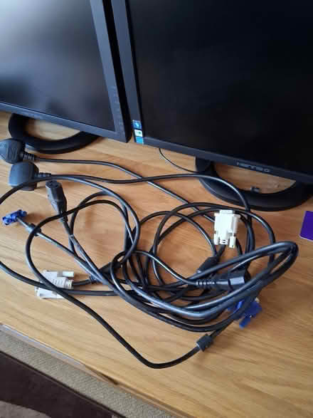 Photo of free 2 matching monitors (LU1) #2