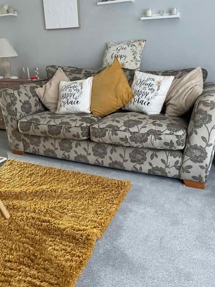 Photo of free Sofa (Banbury OX16) #1