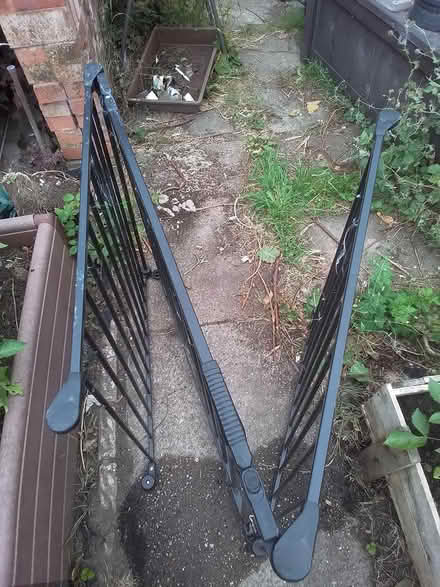 Photo of free Three-section barrier (Grenoside S35) #1