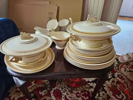 Photo of free Incomplete vintage dinner set (Chesham HP5) #3