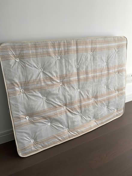 Photo of free Double mattress very good condition (Kingston KT2) #3