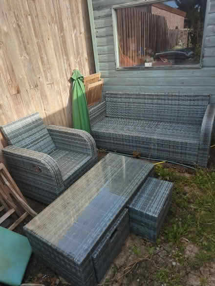 Photo of free 6 piece garden set (Hitchin, SG5) #1