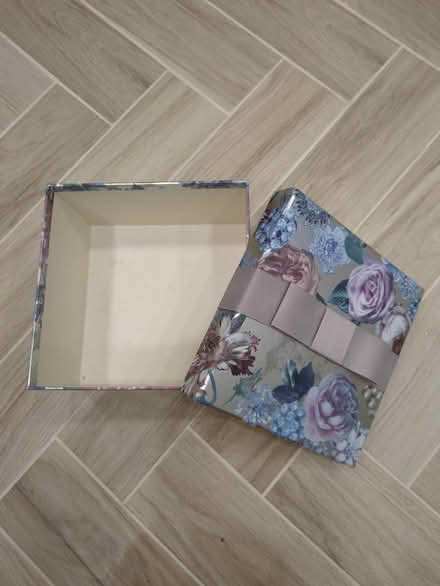Photo of free Gift Box (Enfield EN2) #3