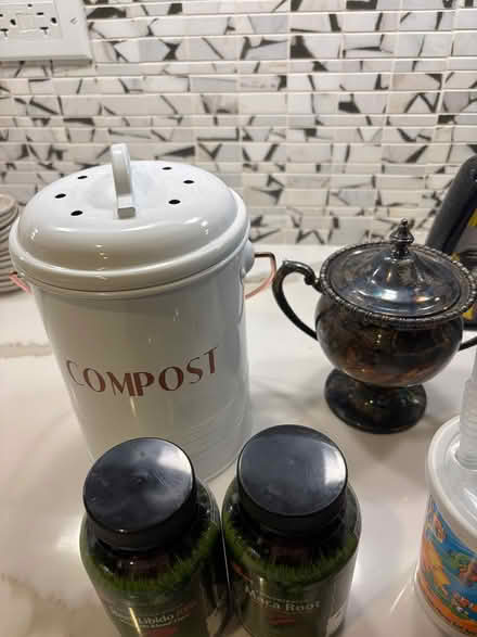 Photo of free Clean Out Bundle (Andersonville) #1