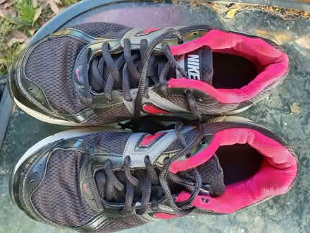 Photo of free Nike Trainers Adult 5 (Booker HP12) #1
