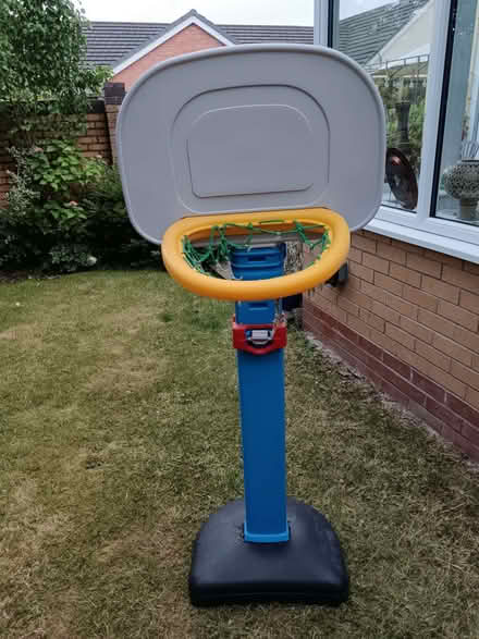 Photo of free small kids basketball hoop/stand (Malinslee TF3) #2