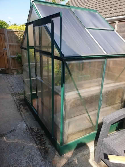 Photo of free READ ALL DETAIL PLS! Greenhouse (ME16 - Allington) #1