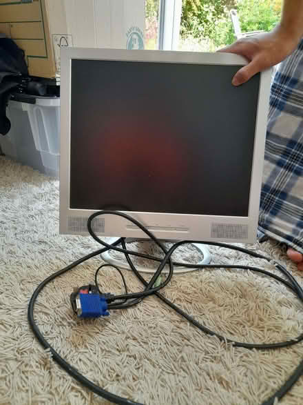Photo of free Monitor VGA (Woodgate B32) #1