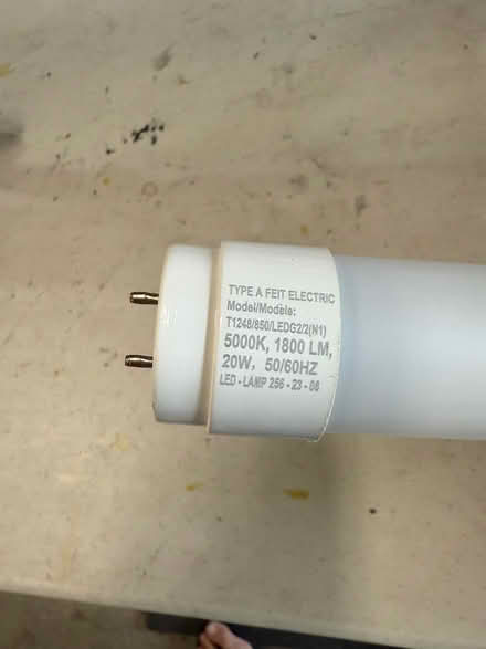 Photo of free 4’ led bulb for shop lights x 4 (Magnolia) #1