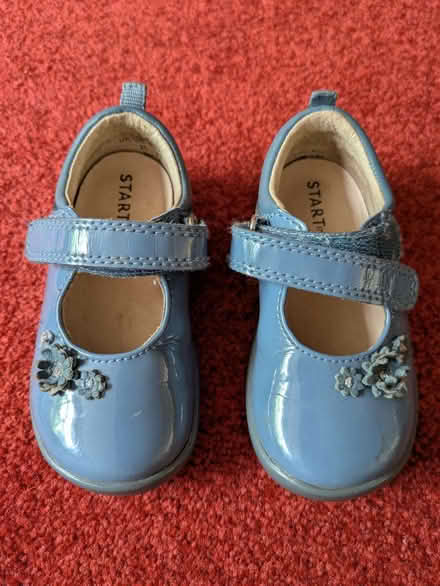 Photo of free Childrens' size 4-5 shoes (Kennington OX1) #1