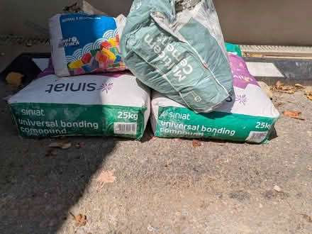 Photo of free Universal Bonding Compound 50kg (Manor Estate, Hemel. HP3) #1