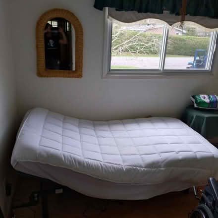 Photo of free Medical Assist Lift Bed (Craig Henry Area (Woodroffe)) #2