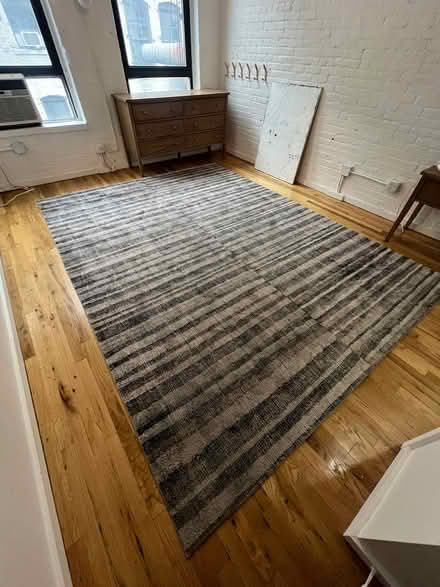 Photo of free 8x11 Rug pick up today (Soho) #2