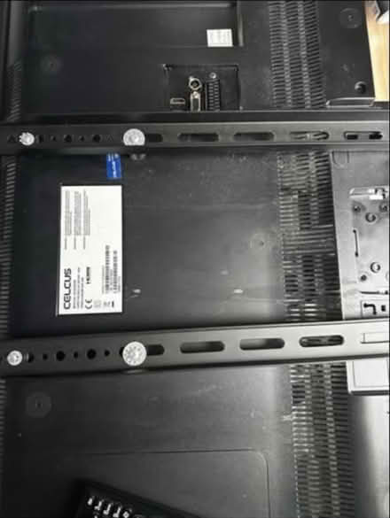 Photo of free 32inch TV with Wall bracket (Norborough S9) #2