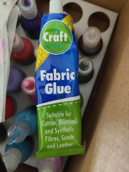 Photo of free 3D Fabric paints with extras (Woodley RG6) #4
