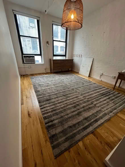 Photo of free 8x11 Rug pick up today (Soho) #1