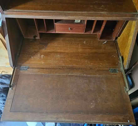 Photo of free Bureau (Riddlesdown CR8) #3