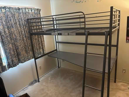 Photo of free bunk bed with desk (Barrhaven west/ old Barrhaven) #1