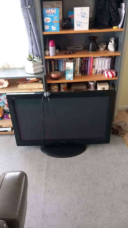 Photo of free panasonic pasma 37" tv with no remote (Weybridge KT13) #1