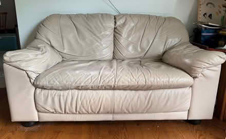 Photo of free Leather love seats (Meadowvale) (Britannia & Winston Churchill) #1