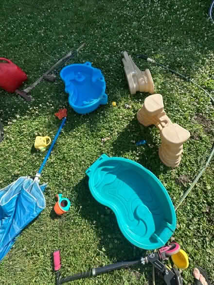 Photo of free Water table for kids (Crestview, off viewmount) #1