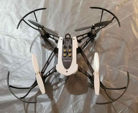 Photo of free Parrot Mini Drone - No Controller (Bellevue-Redmond) #1