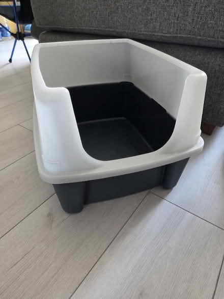 Photo of free Litter tray (North Baddesley SO52) #1