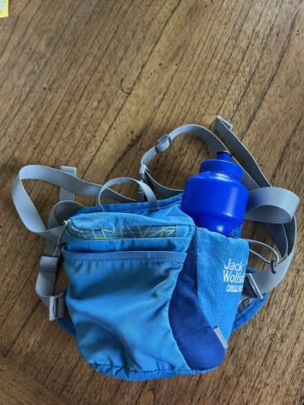 Photo of free Waist-Hip bag for Runners - Walkers (Dean EH4) #1