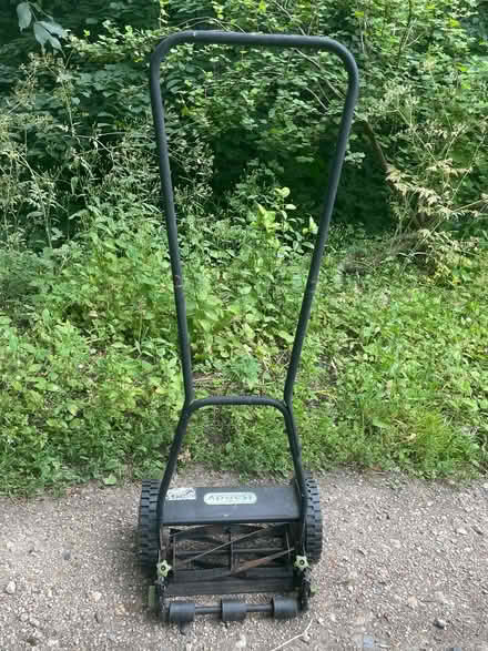 Photo of free Manual push cylinder lawnmower (Jesmond) #2