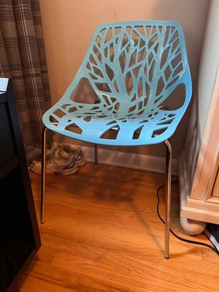 Photo of free Blue heavy plastic chair (Chevy Chase DC) #1