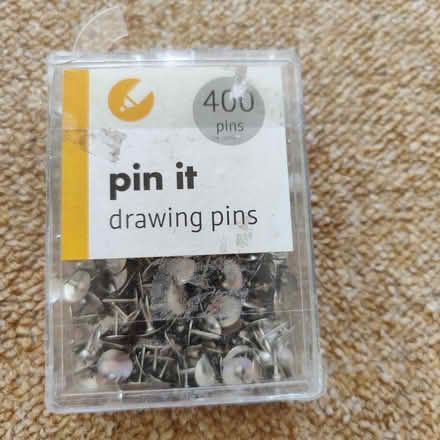 Photo of free Drawing pins (Me14 2ha) #1