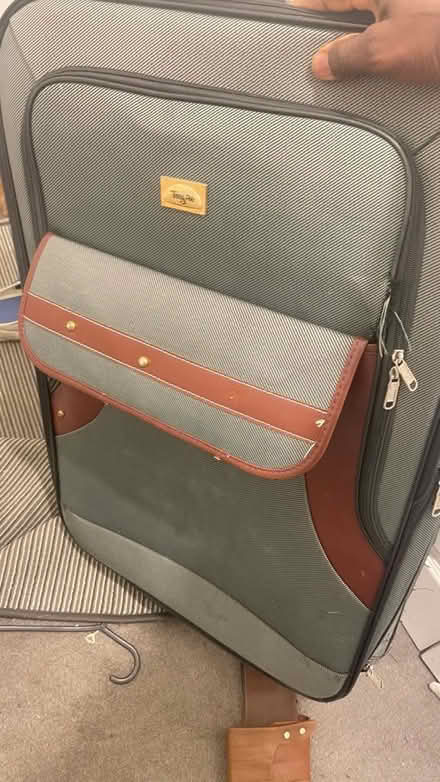 Photo of free This is a large traveling bag (Herongate CM13) #1