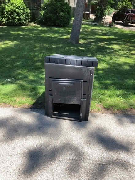 Photo of free Plastic compost bin (Unincorporated, Wheaton) #1