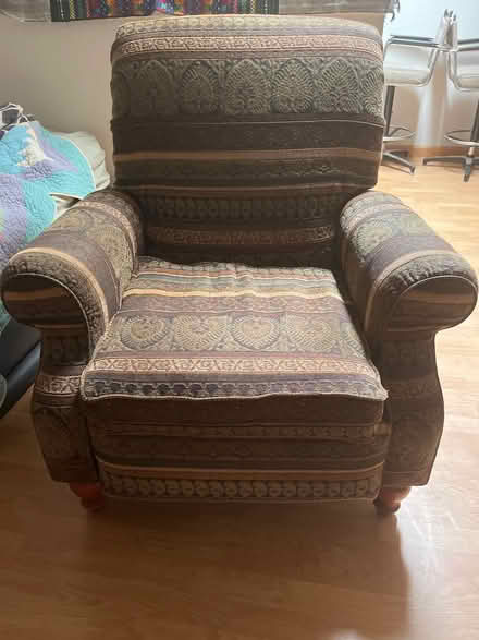 Photo of free Two lazy boy recliners (Albuquerqueo) #1