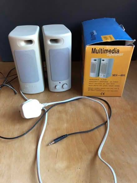 Photo of free Multimedia Speaker set (Hadlow TN11) #2
