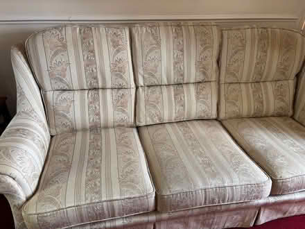 Photo of free 3 piece suite (Whitbourne WR6) #2