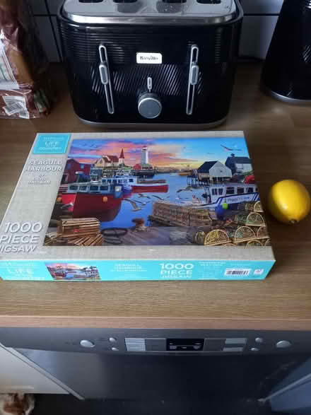 Photo of free Large jigsaw puzzle (Roundhill area brighton) #1