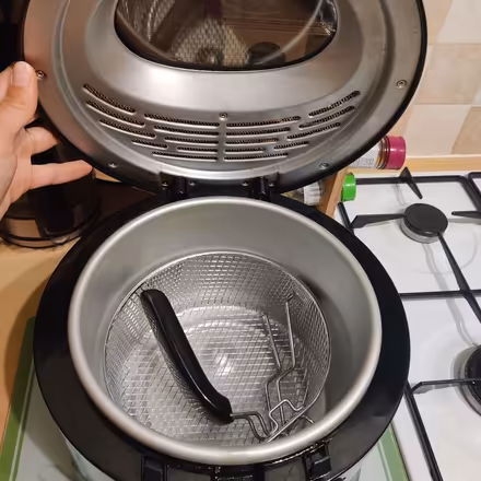 Photo of free Deep fat fryer (B13 Billesley) #1