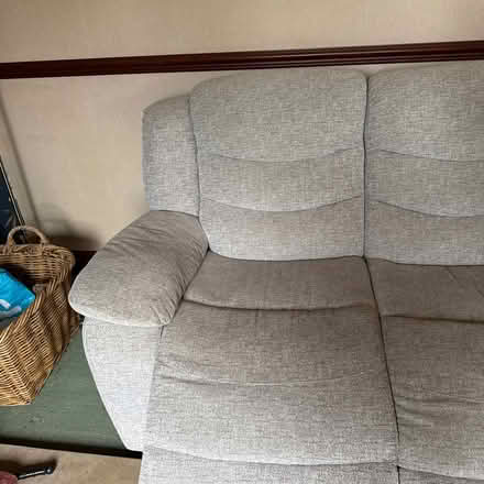 Photo of free 2 electric reclining Sofas (Appleby-in-Westmorland CA16) #4