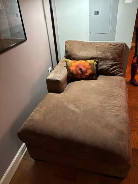 Photo of free Matching Sofa and chaise longue (Grosvenor Place) #4