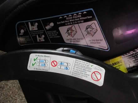 Photo of free Baby Car Seat (Schaumburg) #2