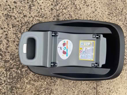 Photo of free Maxicosi Car seat base isofix -l (Romsey Ward CB1) #1