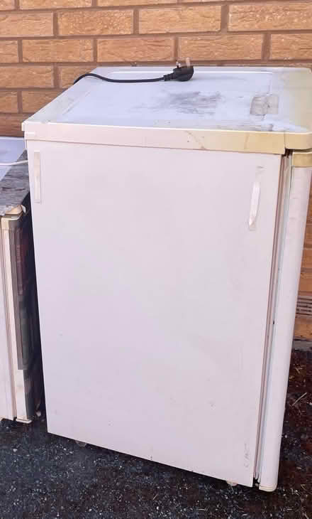 Photo of free Undercounter freezer old but works (Hampton Vale, Peterborough) #4