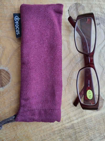Photo of free Pair of reading glasses +2.5 (Henleaze Ward BS9) #3